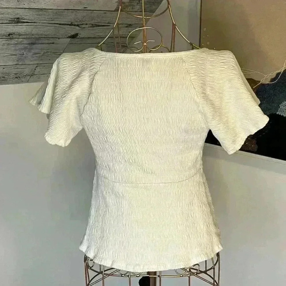 Francesca’s cream tie front top women’s size small - Picture 2 of 4